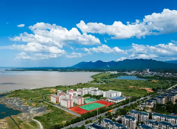 武宁县尚美初级中学