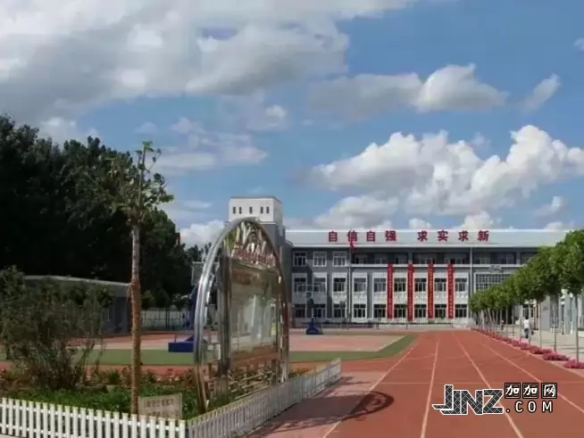 三河市灵山小学