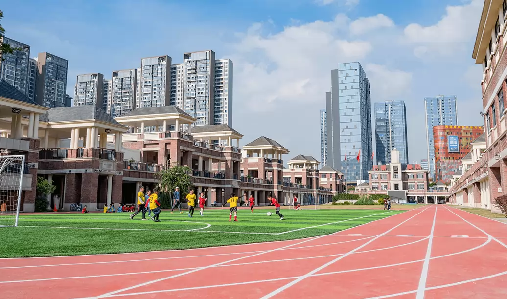 芭德美际学校