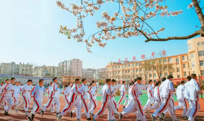 青岛超银中学（镇江路校区）