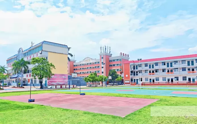 福建省漳州台商投资区交通中学