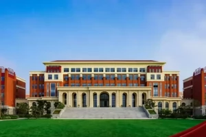 2025年青岛古镇口海军中学小学部招生简章(招生计划+收费标准)