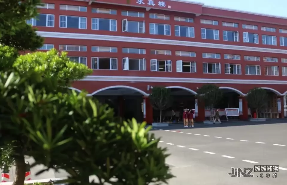 东莞市东城中坚实验学校4