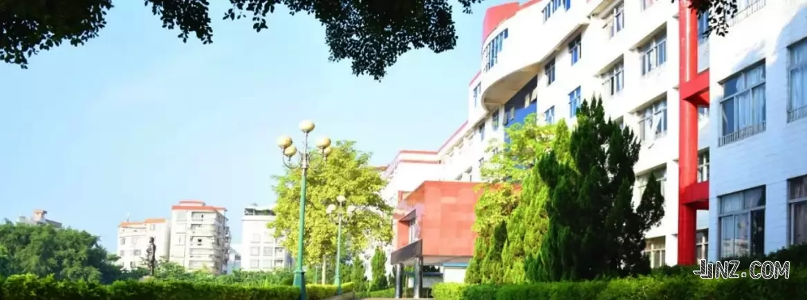 郁南县蔡朝焜纪念中学