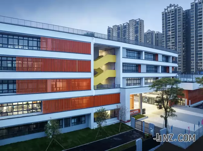 鹤山市广旭实验学校