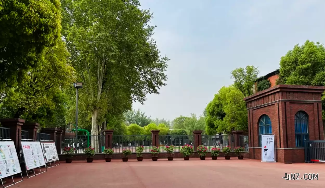 洛阳市东明外语实验学校2