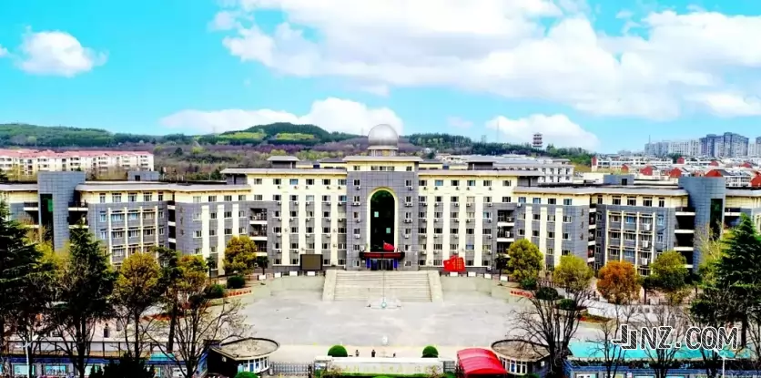 河南科技大学附属高级中学