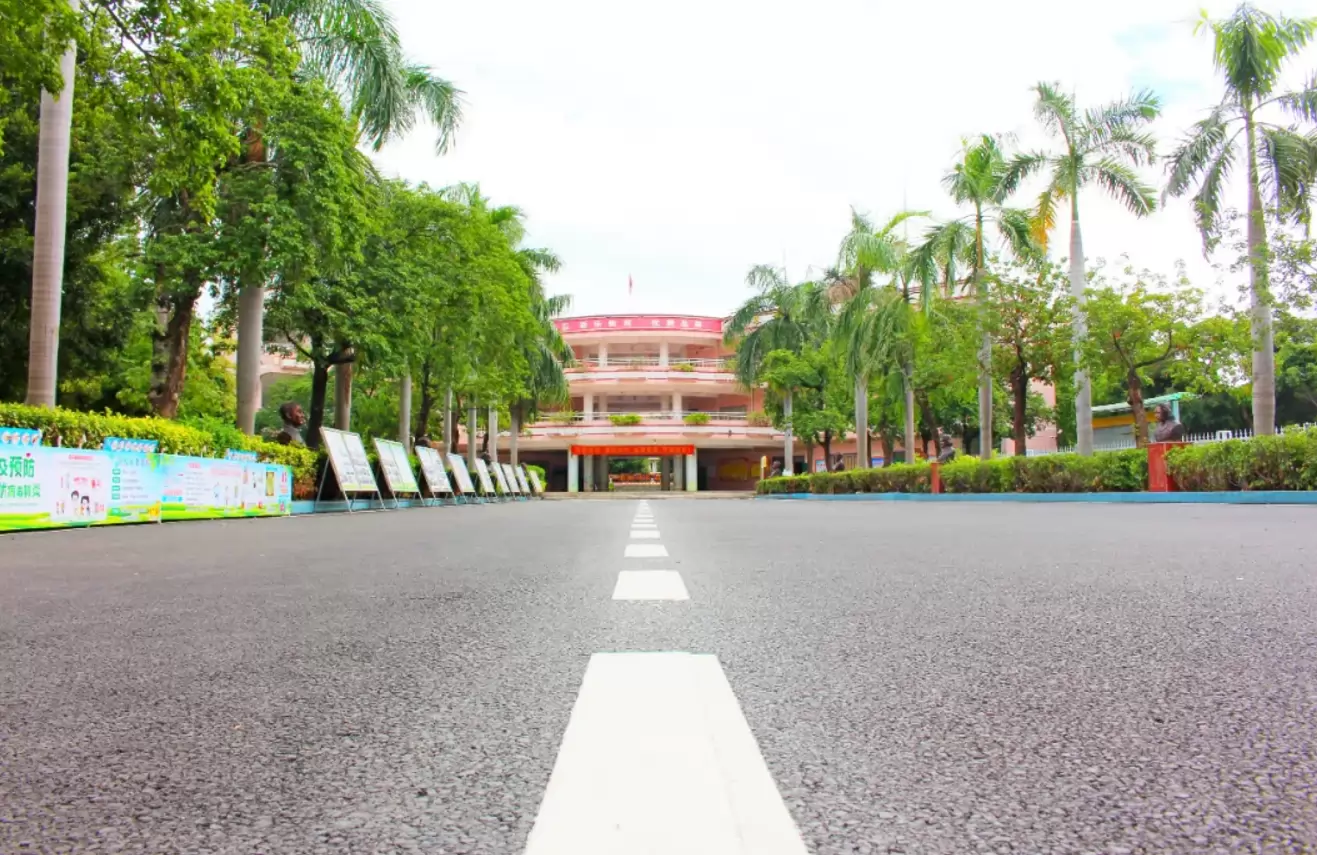 东莞市黄江康湖新乐学校3