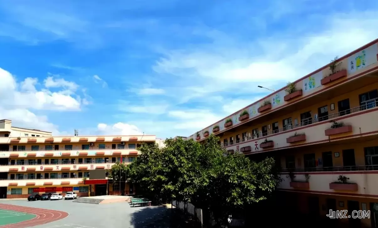 东莞市长安潮信小学