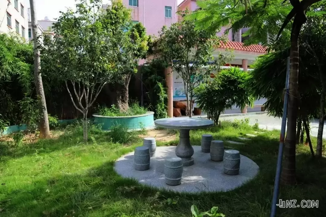 东莞市长安信东小学2