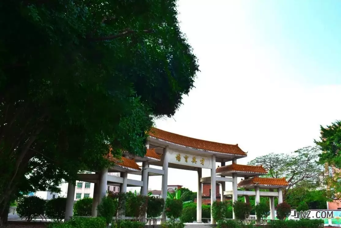 东莞市常平金华小学3