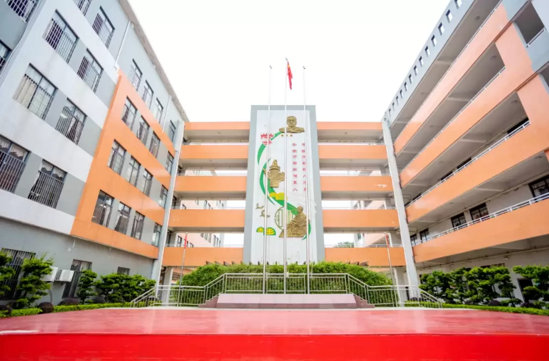 东莞市寮步莞雅现代学校5