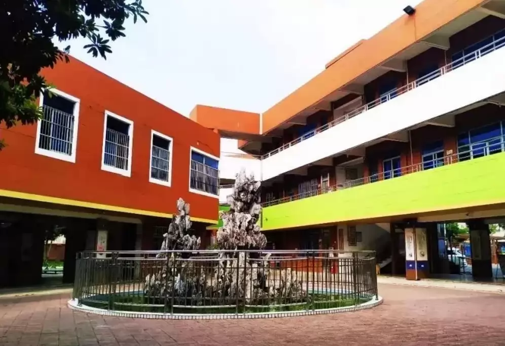 东莞市高埗宝文学校4