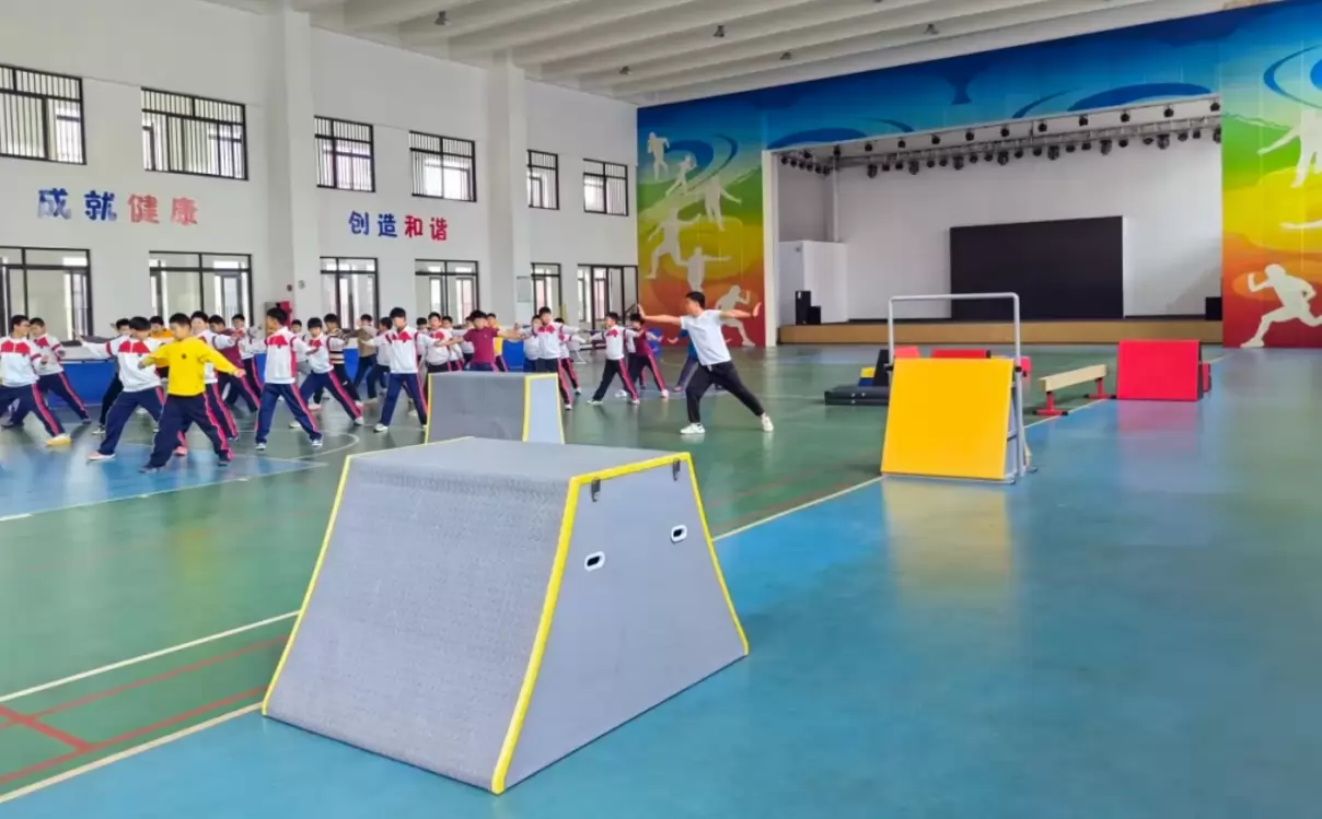 清远市清城区大家元小学2