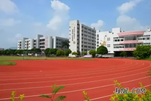 云浮市邓发纪念中学收费标准(学费+住宿费)