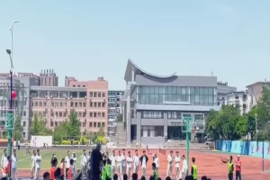 大连中山高级中学收费标准(学费+校服费)