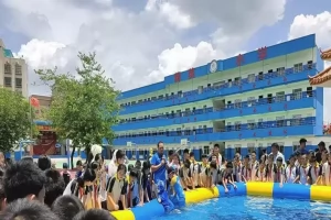 东莞市企石精英小学收费标准(学费+伙食费+校车费)