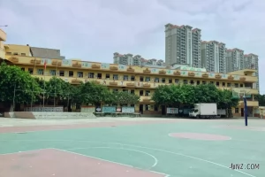 东莞市长安潮信小学收费标准(学费+伙食费+校车费)