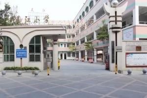 东莞市万江美江小学收费标准(学费+伙食费+校车费)
