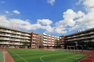 东莞市黄江育英小学收费标准(学费+伙食费+校车费)
