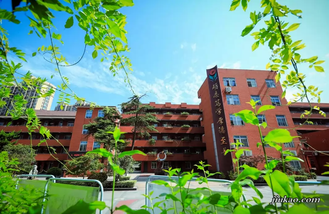 合肥市庐阳高级中学校园环境图片2